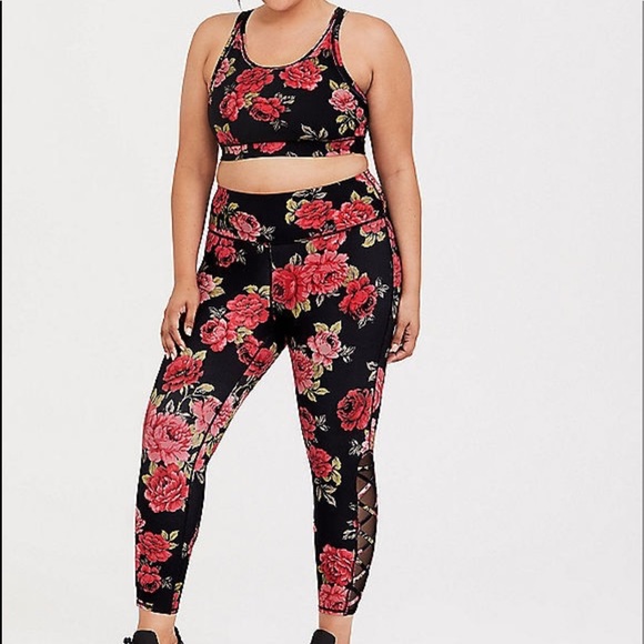 torrid Pants - Nwt Torrid size 5 active set bra and leggings
